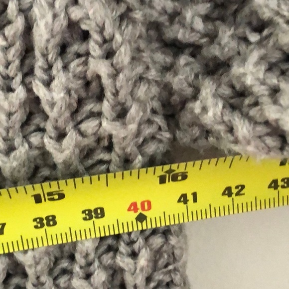 Gray  Chunky Waffle Knit Sweater Size Small - Picture 5 of 8